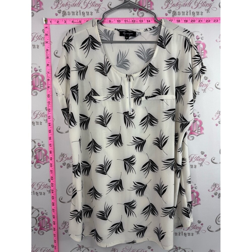 Lilly Morgan T-shirt, Stylish Cream Tunic Top with Black Leaf Print - Zip Front